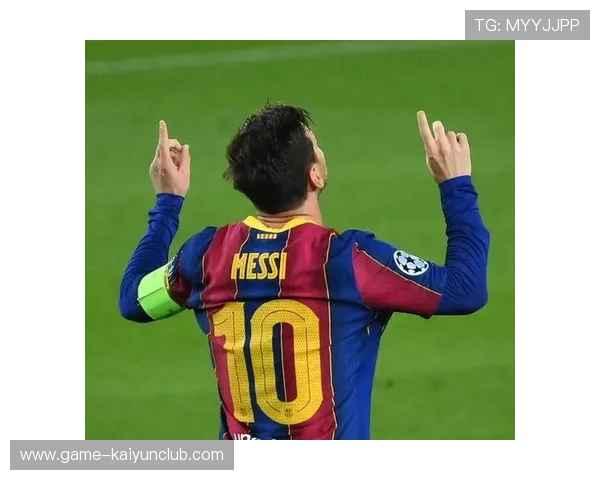 西甲巴萨内外线结合，前场创造更多空间